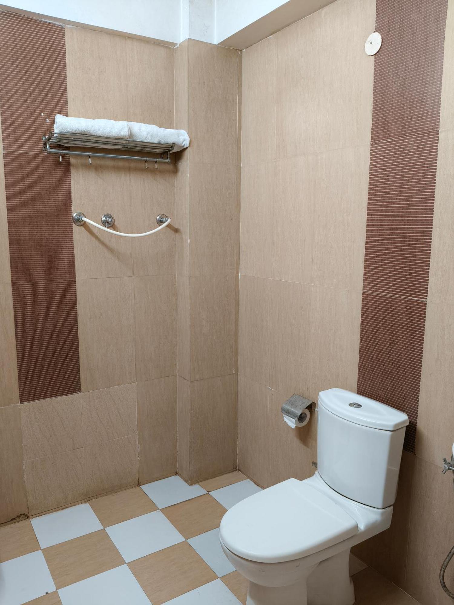 Hotel Kailash Residency Dehradun Buitenkant foto